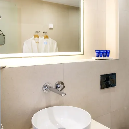 Euphoria Boutique 크리시 아모우디아